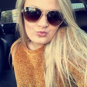 Meet your Posher, Alexis